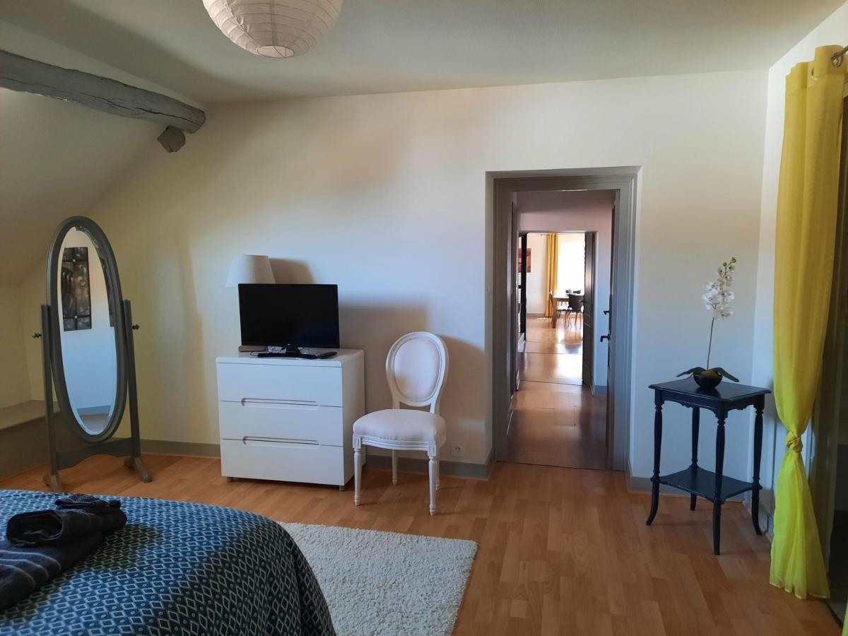 Grand Appartement Tout Confort Proche De Chambord Saint-Claude-de-Diray Exterior foto