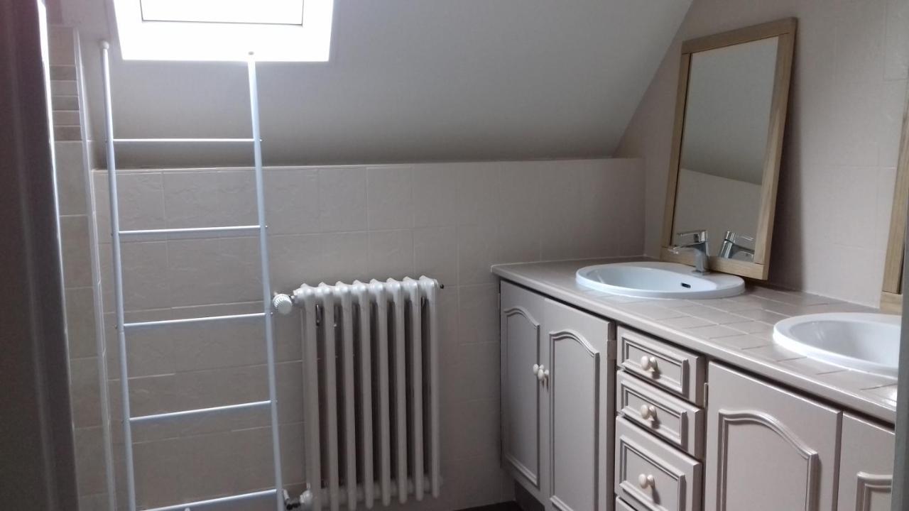 Grand Appartement Tout Confort Proche De Chambord Saint-Claude-de-Diray Exterior foto